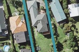 24 Peter Terrace, Castor Bay, Auckland