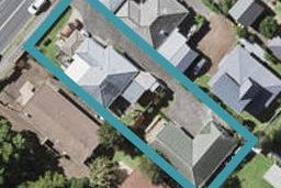 2/30 Shakespeare Road, Milford, Auckland