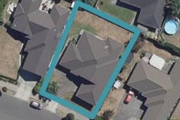 111 Saint James Drive, Huntington, Hamilton