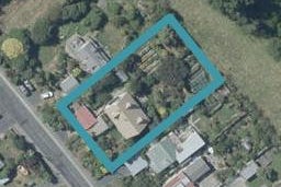 19 Scroggs Hill Road, Brighton, Dunedin