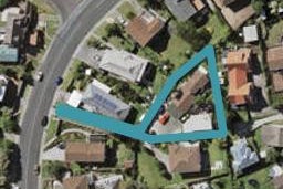 2/17 Athena Drive, Tōtara Vale, Auckland