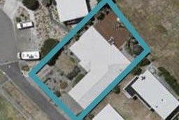 31 Pharazyn Avenue, Waikanae Beach, Waikanae