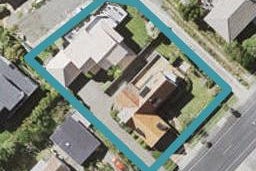 2/4 Aberdeen Road, Campbells Bay, Auckland