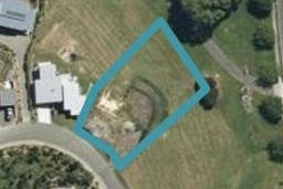 8 Lake View Place, Fairhall