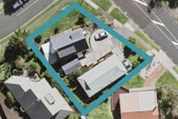 1/12 Unsworth Drive, Unsworth Heights, Auckland