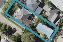 2//40 EVERSLEIGH RD, Belmont, Auckland