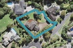 1 Oakford Park Crescent, Greenhithe, Auckland