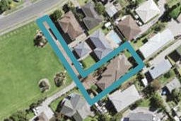 21 Taupiko Place, Green Bay, Auckland