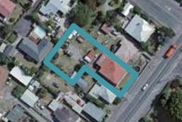 228 High Street South, Carterton