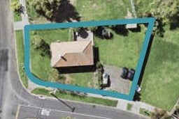2 Silverton Avenue, Wai o Taiki Bay, Auckland