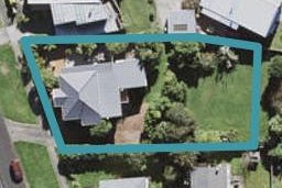16 Huka Road, Birkenhead, Auckland
