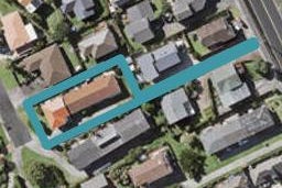 2/24 Tobruk Crescent, Milford, Auckland