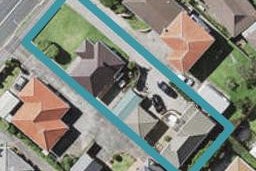 2/24 Shakespeare Road, Milford, Auckland