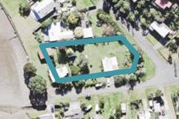 19 Foster Avenue, Huia, Auckland