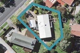 8 Bradbury Road, Botany Downs, Auckland