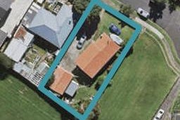 18 Chisholm Place, Mangere East, Auckland