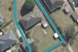 11A Hudson Avenue, Bulls