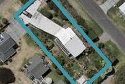 2 Ngapaki Street, Waikanae Beach, Waikanae