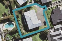 8 Bank Street, Hillcrest, Auckland