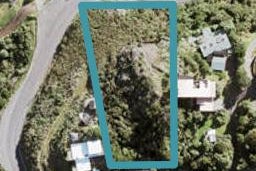 88 Piha Road, Piha, Piha