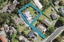 13 Staincross Street, Green Bay, Auckland