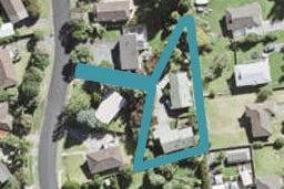 2/8 Eagleson Street, Northcross, Auckland