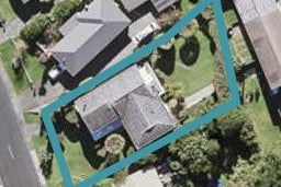 42 La Rosa Street, Green Bay, Auckland