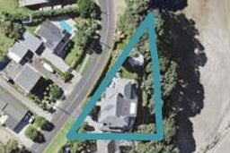 5 Marine Parade, Mellons Bay, Auckland