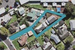 2/5 Compton Street, Hillcrest, Auckland