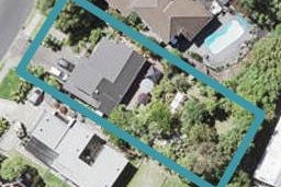 8 Bayside Drive, Browns Bay, Auckland