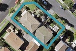2/1 Regia Close, Half Moon Bay, Auckland