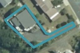 1B Point Street, Raglan