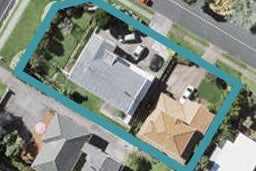 2/369 East Coast Road, Mairangi Bay, Auckland