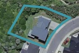 8 Cromwell Point, Newlands, Wellington