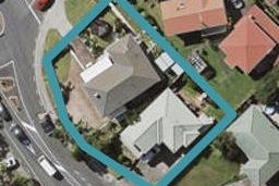 2/223 Sunnynook Road, Wairau Valley, Auckland
