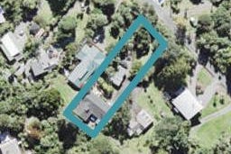 14 Raroa Terrace, Waiatarua, Auckland