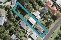 1/42 Fairmount Road, Titirangi, Auckland