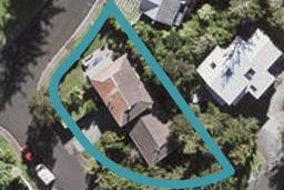 2/2 Caram Place, Birkenhead, Auckland