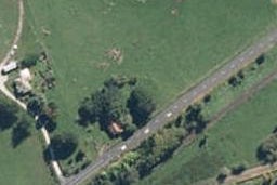 2260 Ohura Road, Matiere