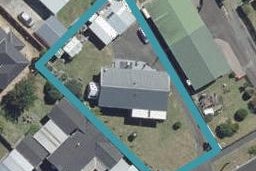11 Lewis Street, Glenview, Hamilton