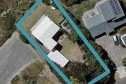 107 Field Way, Waikanae Beach, Waikanae