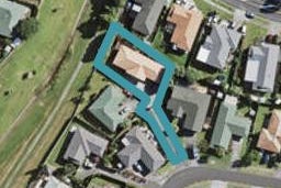 12 Newbegin Place, Weymouth, Auckland