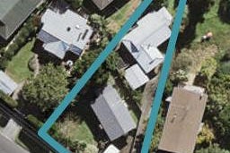 2/329 Wairau Road, Totara Vale, Auckland