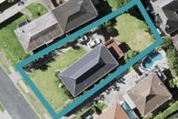 10 Malloy Place, Eastern Beach, Auckland