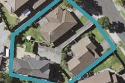 2/8 Solana Court, Botany Downs, Auckland