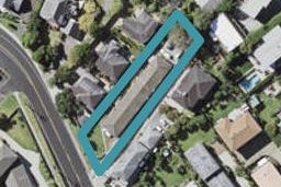 2/21 East Coast Road, Milford, Auckland