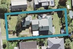 8 Harrybrook Road, Green Bay, Auckland