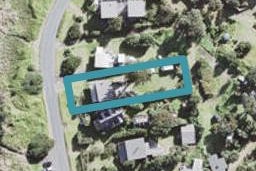 131 Marine Parade North, Piha