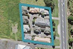 7/520 Don Buck Road, Westgate, Auckland