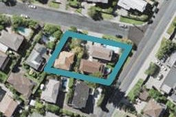 2/32 Beach Road, Castor Bay, Auckland